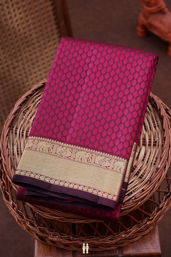 Kanchipuram Silk Saree In Red With Jacquard Pattern