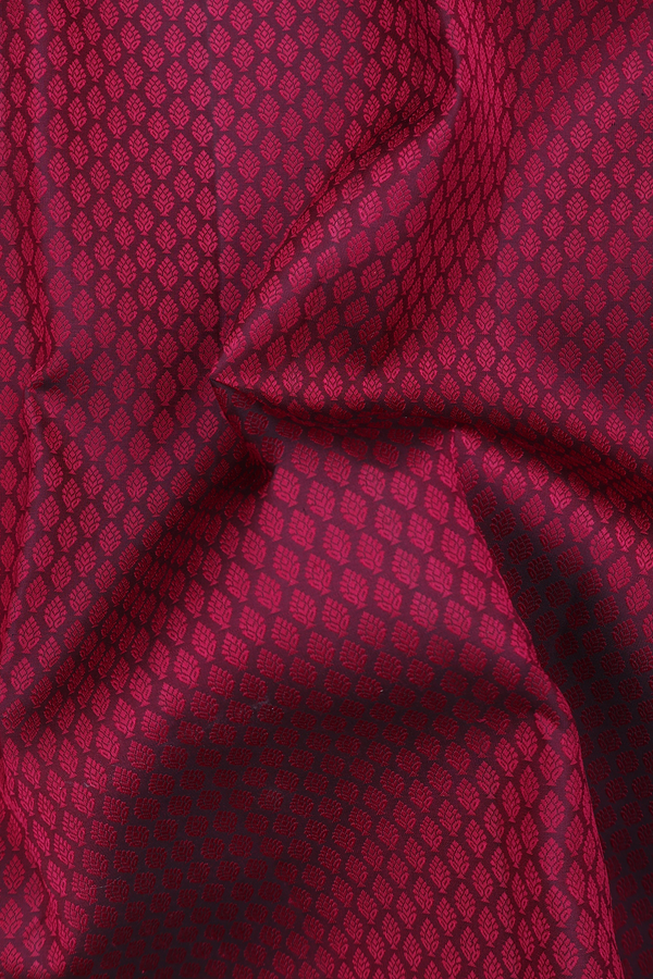 Kanchipuram Silk Saree In Red With Jacquard Pattern
