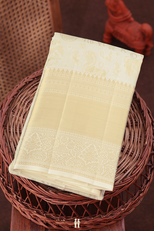 Kanchipuram Silk Saree In White With Vanasingaram Design