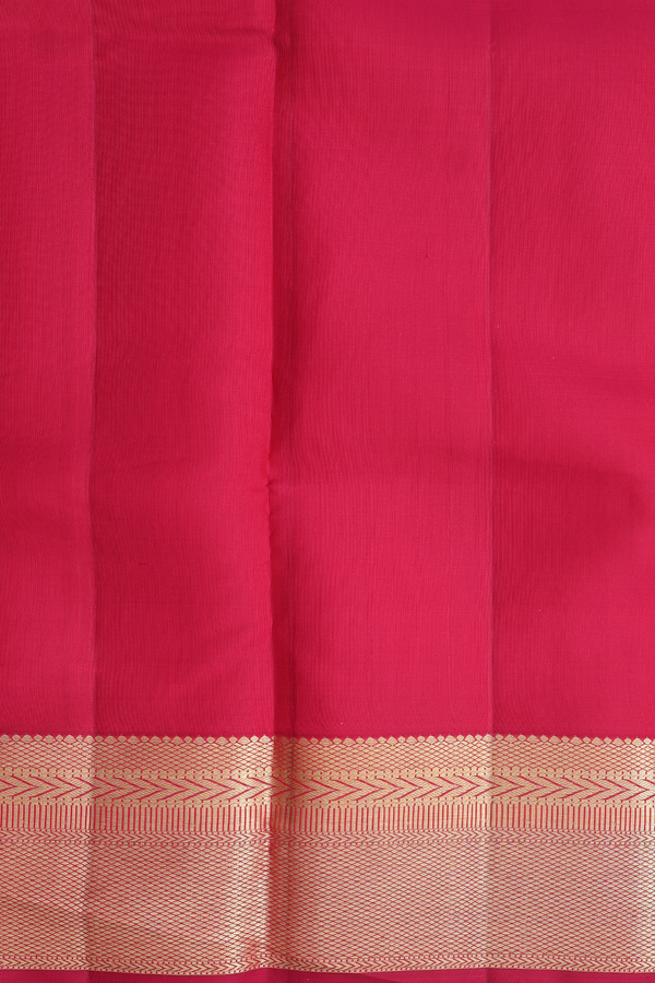 Kanchipuram Silk Saree In Scarlet Red With Jacquard Pattern
