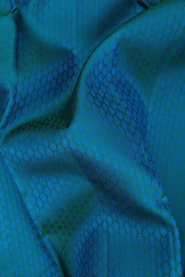 Kanchipuram Silk Saree In Green With Jacquard Pattern