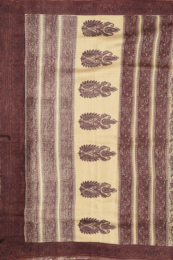 Chanderi Silk Cotton Saree Cream Color With Paisley Design
