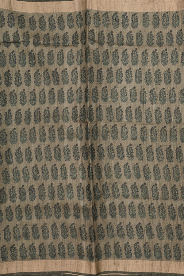 Tussar Silk Saree In Green With Floral Printed Design