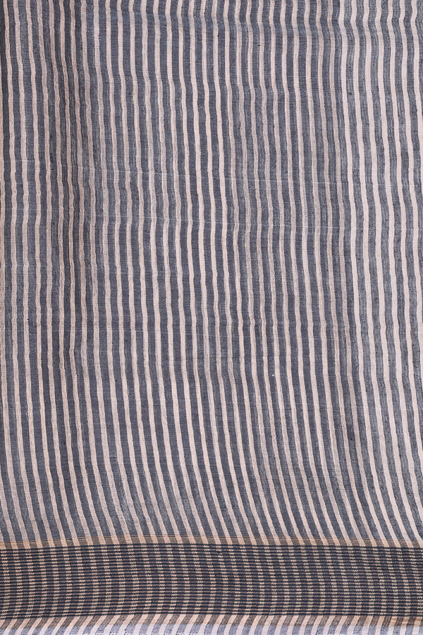 Tussar Silk Saree In Cream Color With Floral Buttas