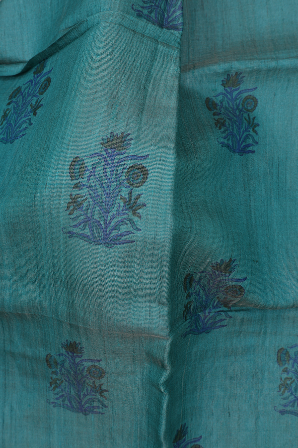 Tussar Silk Saree In Green With Floral Printed Design