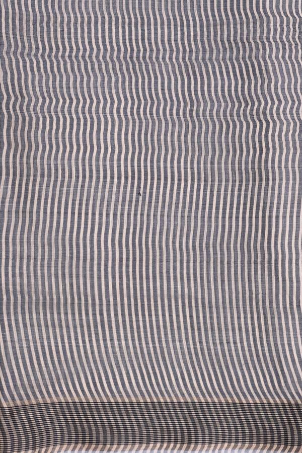 Tussar Silk Saree In Cream Color With Printed Buttas