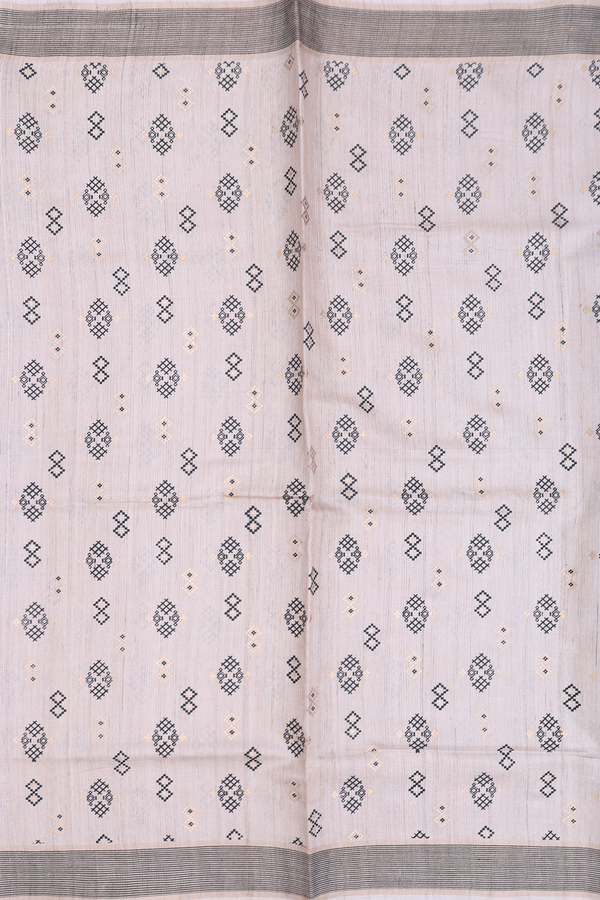 Tussar Silk Saree In Cream Color With Printed Buttas