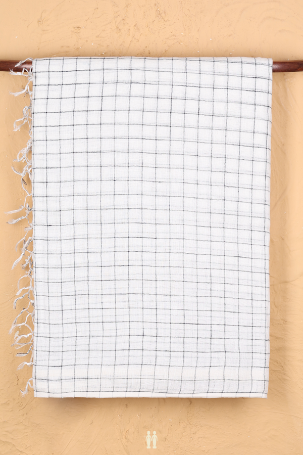 Linen Saree In White With Checks Design