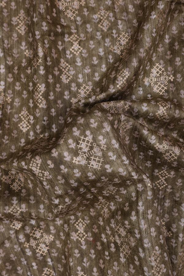 Tussar Silk Saree In Mehendi Green With Printed Design