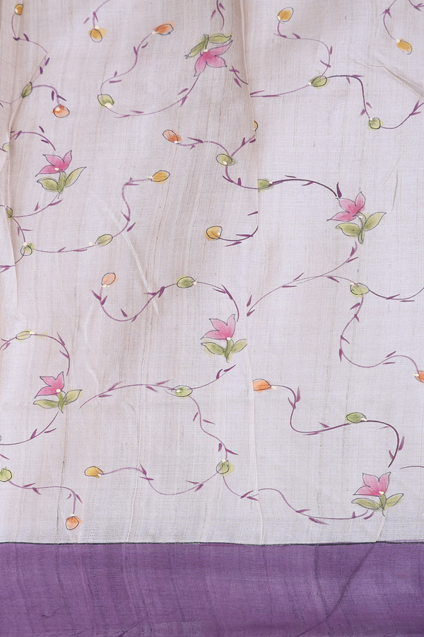 Tussar Silk Saree In Cream Color With Hand Painted Pallu