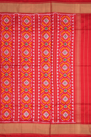 Diamond Design White And Blue Pochampally Silk Saree