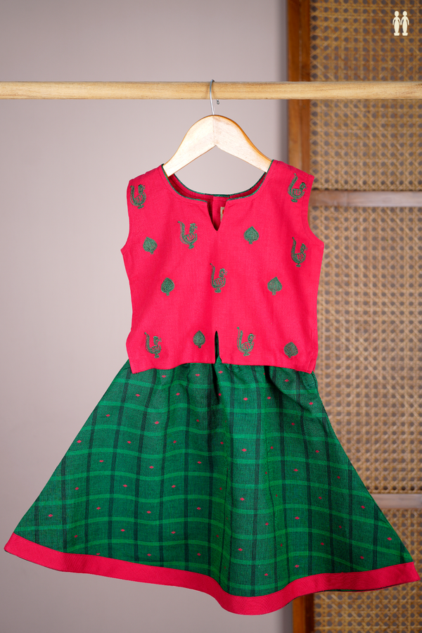 Embroidered Design Red And Green Readymade Pavadai Sattai