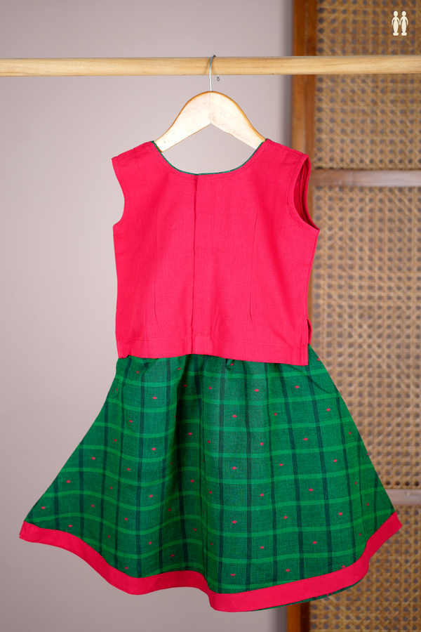 Embroidered Design Red And Green Readymade Pavadai Sattai