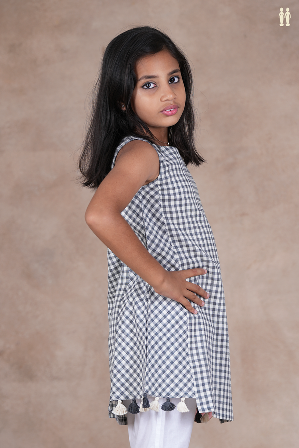 Round Neck Checks Design Grey And White Cotton Frock