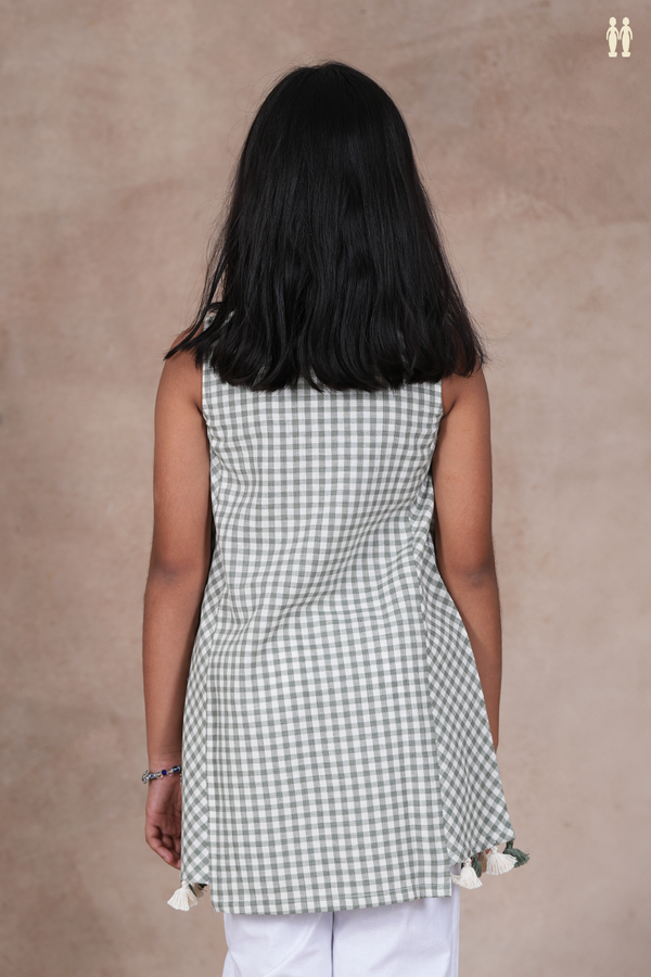 Round Neck Checks Design Green And White Cotton Frock
