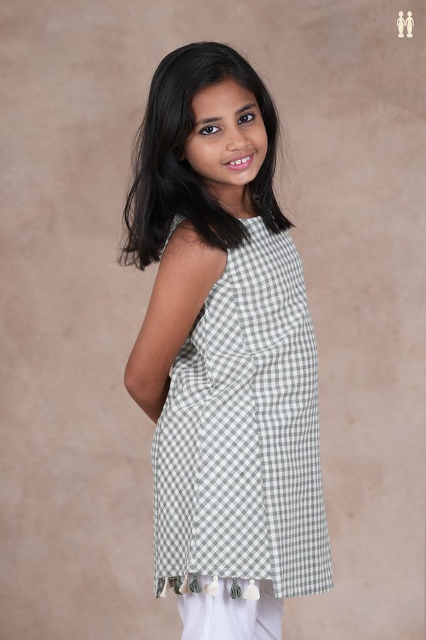 Round Neck Checks Design Green And White Cotton Frock