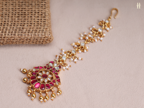 Floral Design With Beads Gold Plated Silver Nethi Chutti