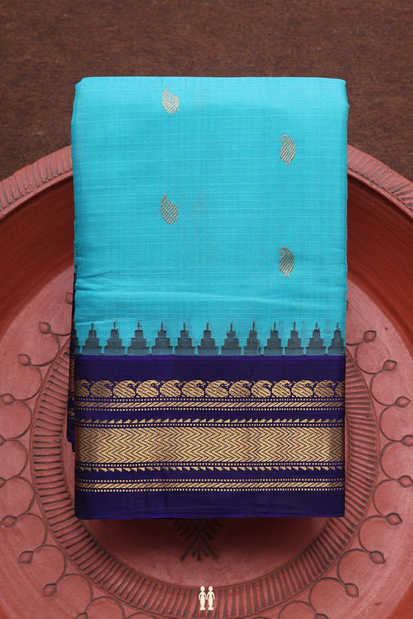 Gadwal Silk Cotton Saree In Deep Sky Blue With Zari Buttas