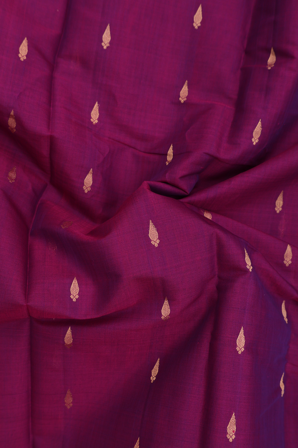 Gadwal Silk Cotton Saree In Plum Purple With Thilagam Buttas