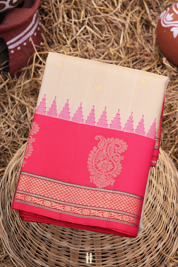 Gadwal Silk Cotton Saree In Pastel Brown With Floral Buttas