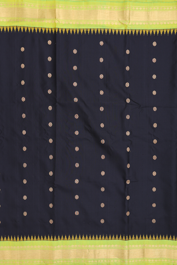 Gadwal Silk Saree In Black With Chakram Buttas