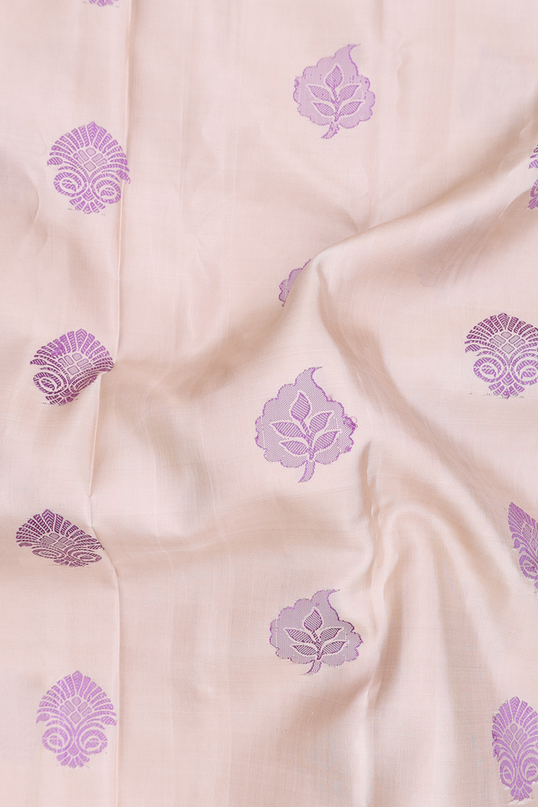 Gadwal Silk Saree In Cream Color With Threadwork Buttas