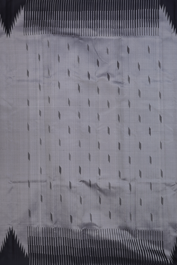 Gadwal Silk Saree In Grey With Threadwork Buttas