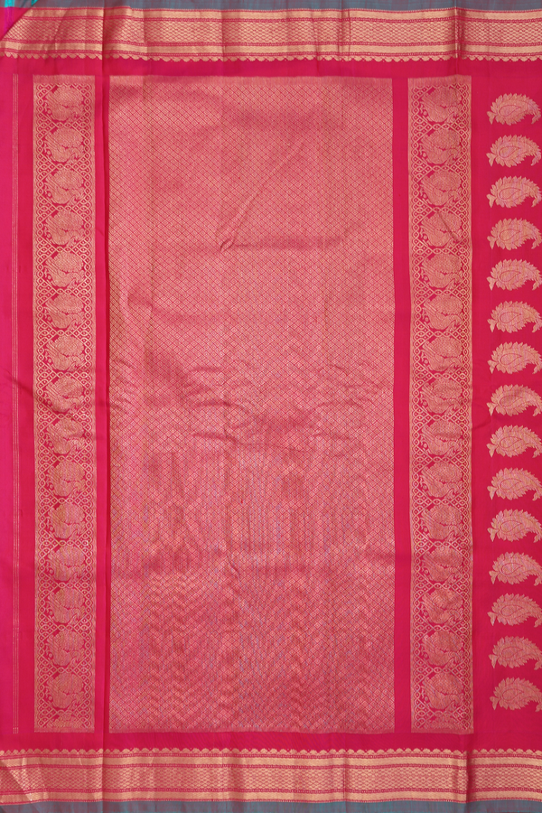 Gadwal Silk Saree In Orange With Chakram Buttas