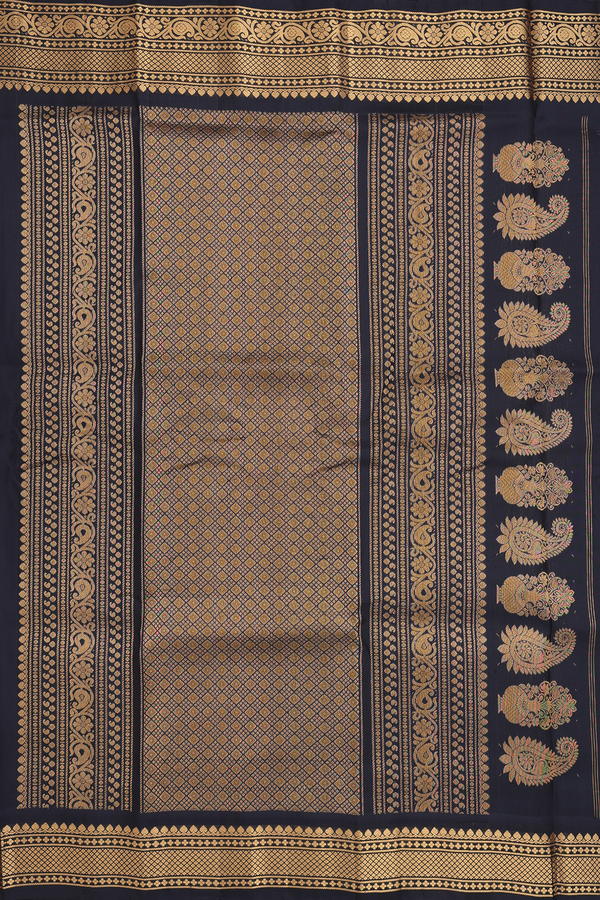 Gadwal Silk Saree In Pink With Floral Buttas