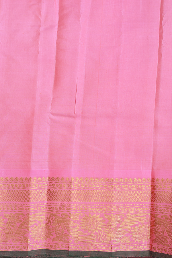 Gadwal Silk Saree In Purple With Chakram Buttas