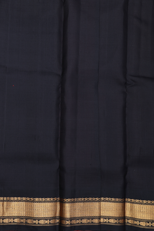 Gadwal Silk Saree In Scarlet Red With Contrast Border