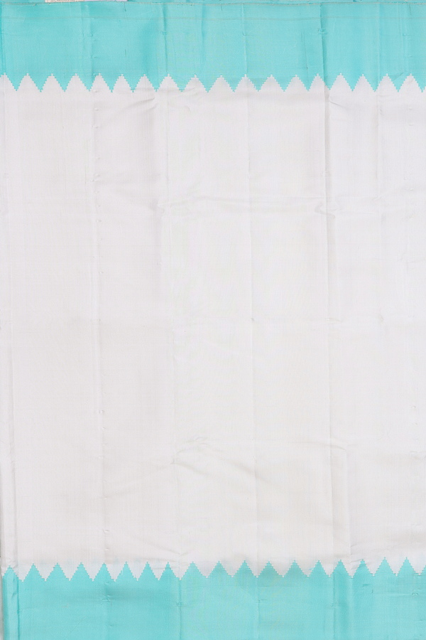 Gadwal Silk Saree In White With Temple Border