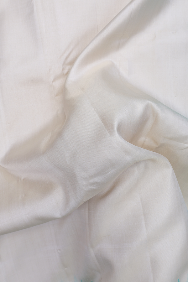 Gadwal Silk Saree In White With Temple Border