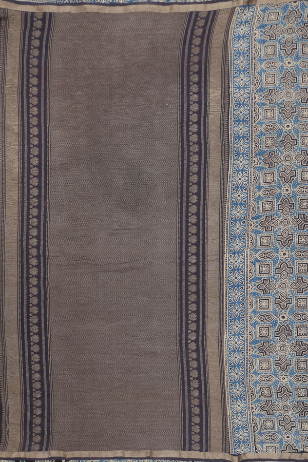 Georgette Saree In Cedar Brown With Paisley Design