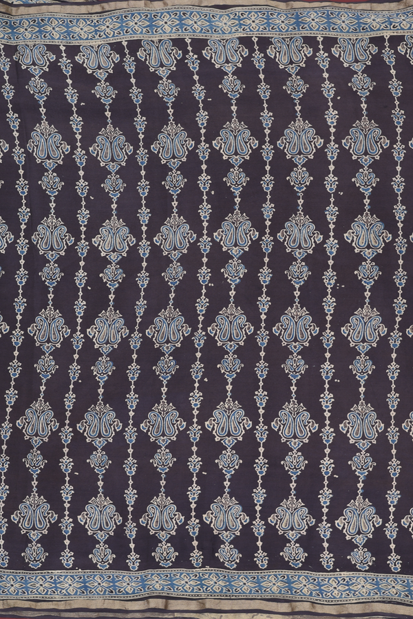 Georgette Saree In Cedar Brown With Paisley Design