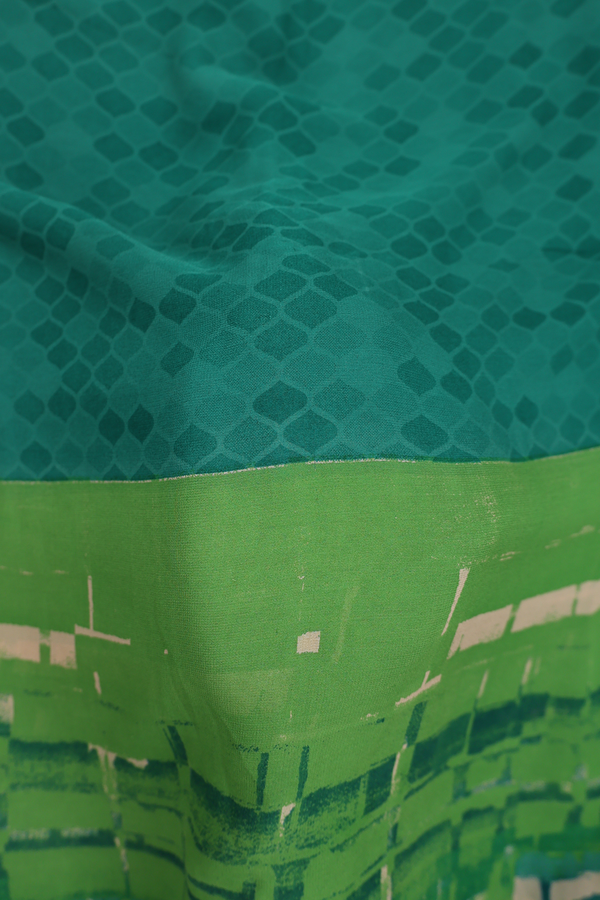 Georgette Saree In Shades Of With Allover Design