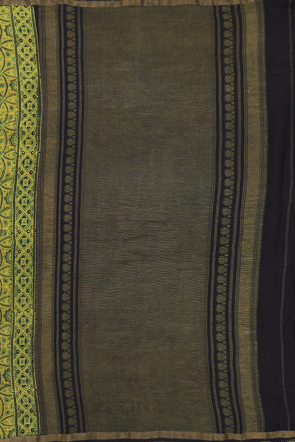 Georgette Saree In Green With Floral Design
