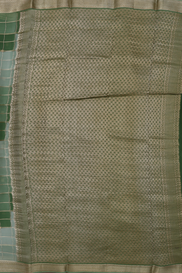 Georgette Saree In Shades Of Green With Allover Design