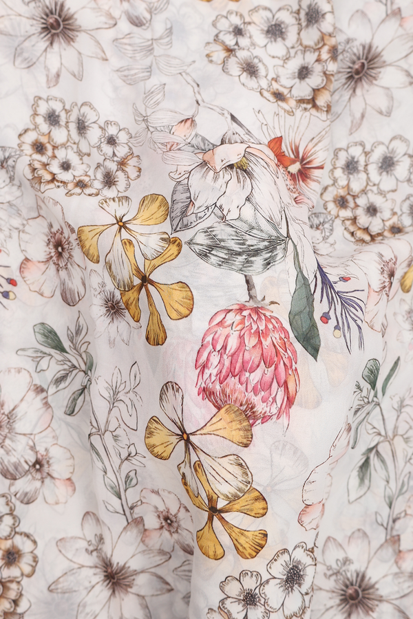 Georgette Saree In White With Floral Design