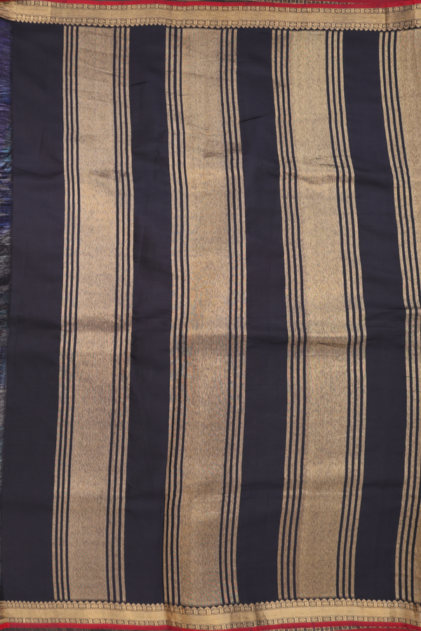 Kanchipuram Silk Saree In Light Grey With Leaf Printed Design