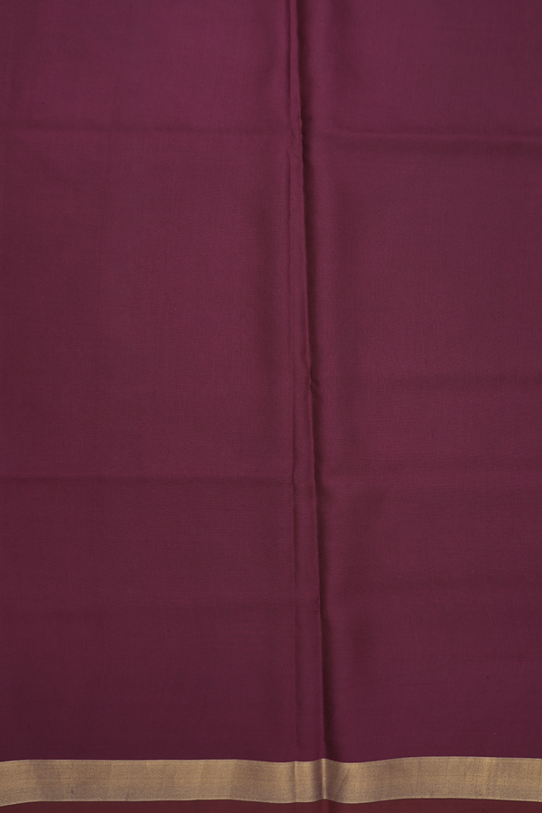 Uppada Silk Saree In Plum Purple With Floral Buttas