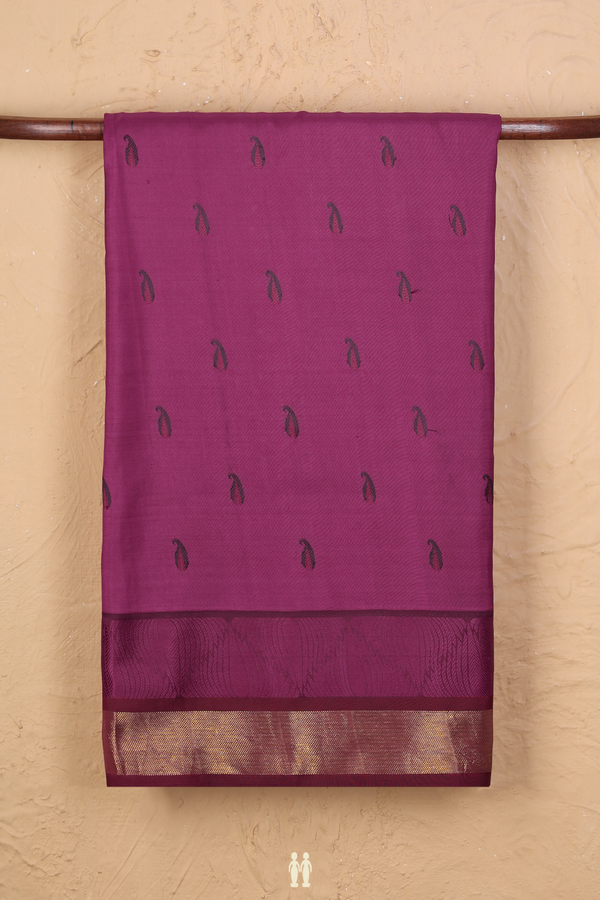 Kanchipuram Silk Saree In Mulberrry With Paisley Buttas