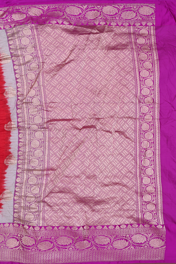 Bandhani Silk Saree In Chilli Red With Zari Buttas