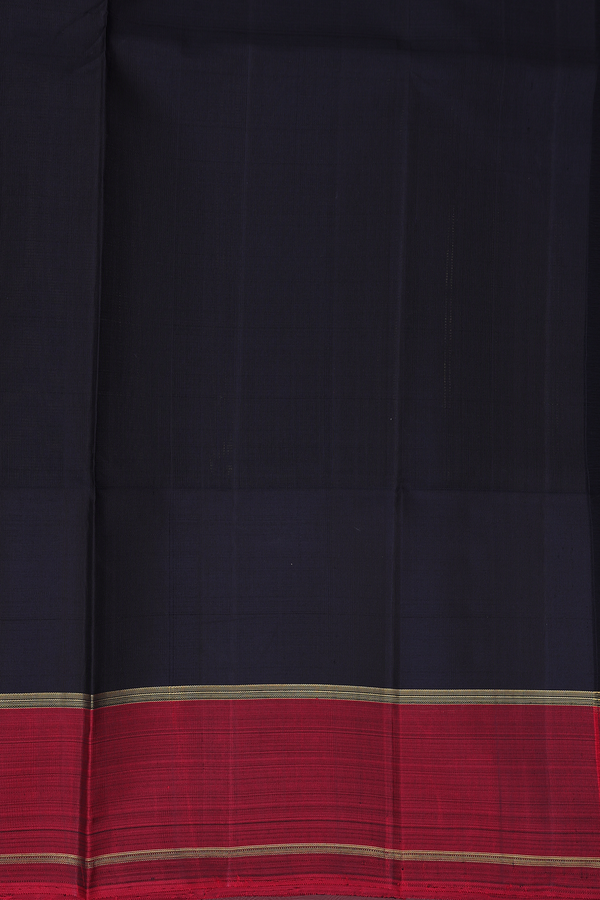 Kanchipuram Silk Saree In White With Warli Hand Painted Deisgn
