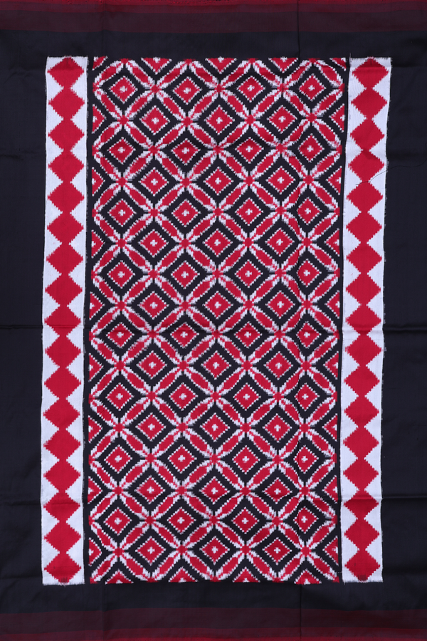 Pochampally Silk Saree In Green With Geometric Design