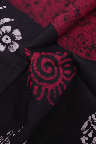 Half And Half Colored Red And Black Sungudi Cotton Saree
