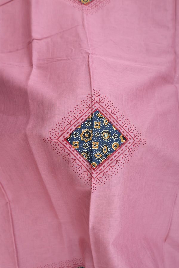 Hyderabad Cotton Saree In Dusty Rose With Patch Work