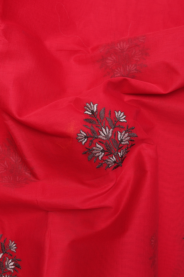 Hyderabad Cotton Saree In Red With Floral Motifs