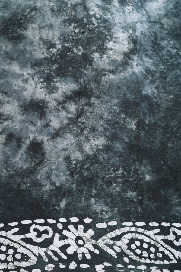 Ahmedabad Cotton Saree In Dark Green With Floral Buttas