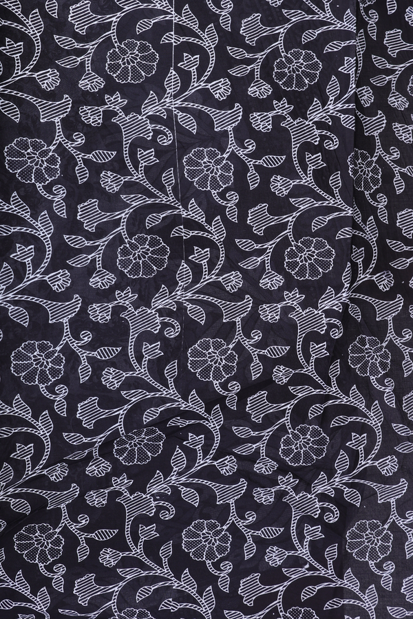 Ahmedabad Cotton Saree In White With Floral Design